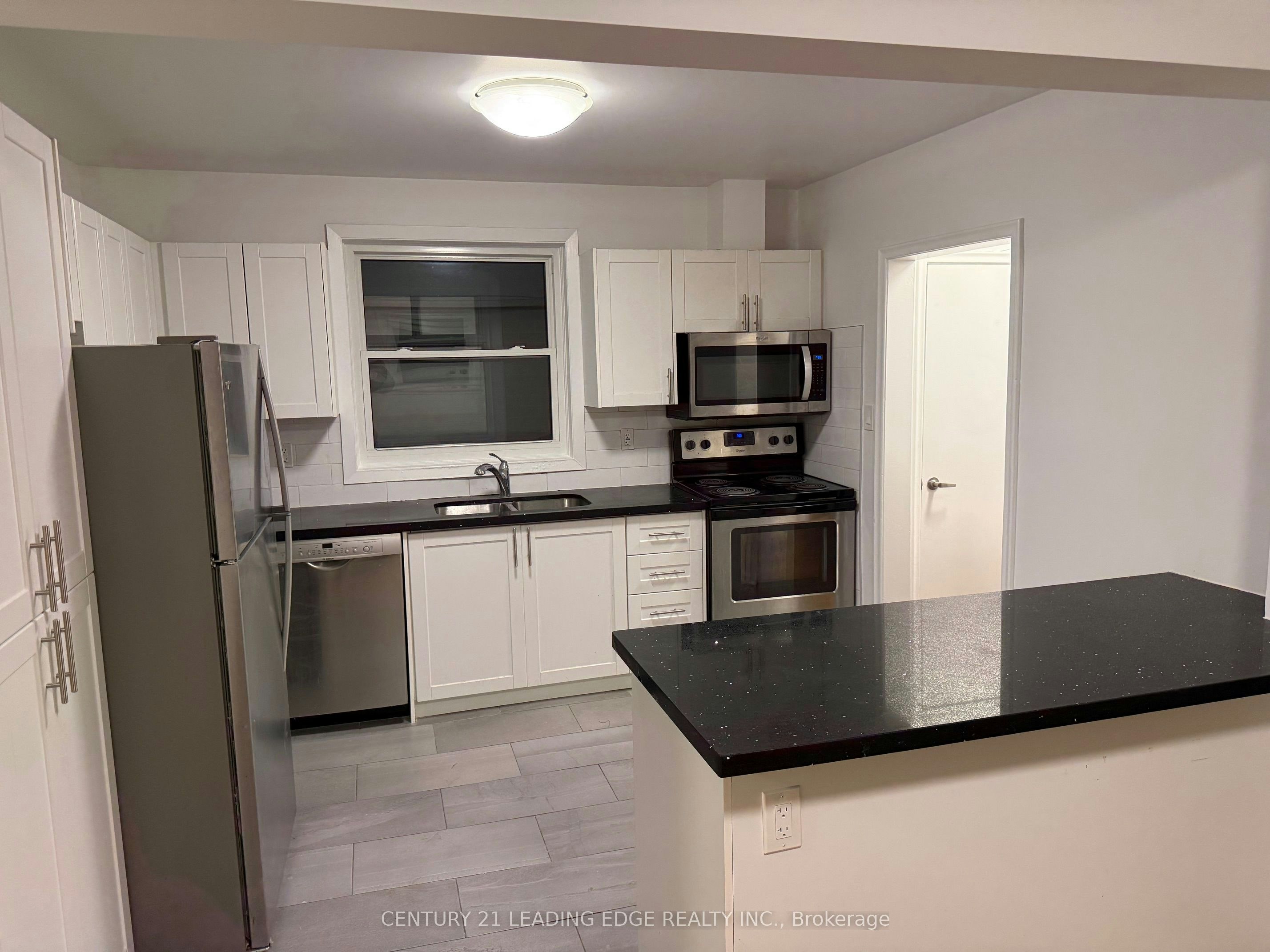 Unit #2-426 Arlington Avenue, Toronto, ON, M6C 3A2 - 5
