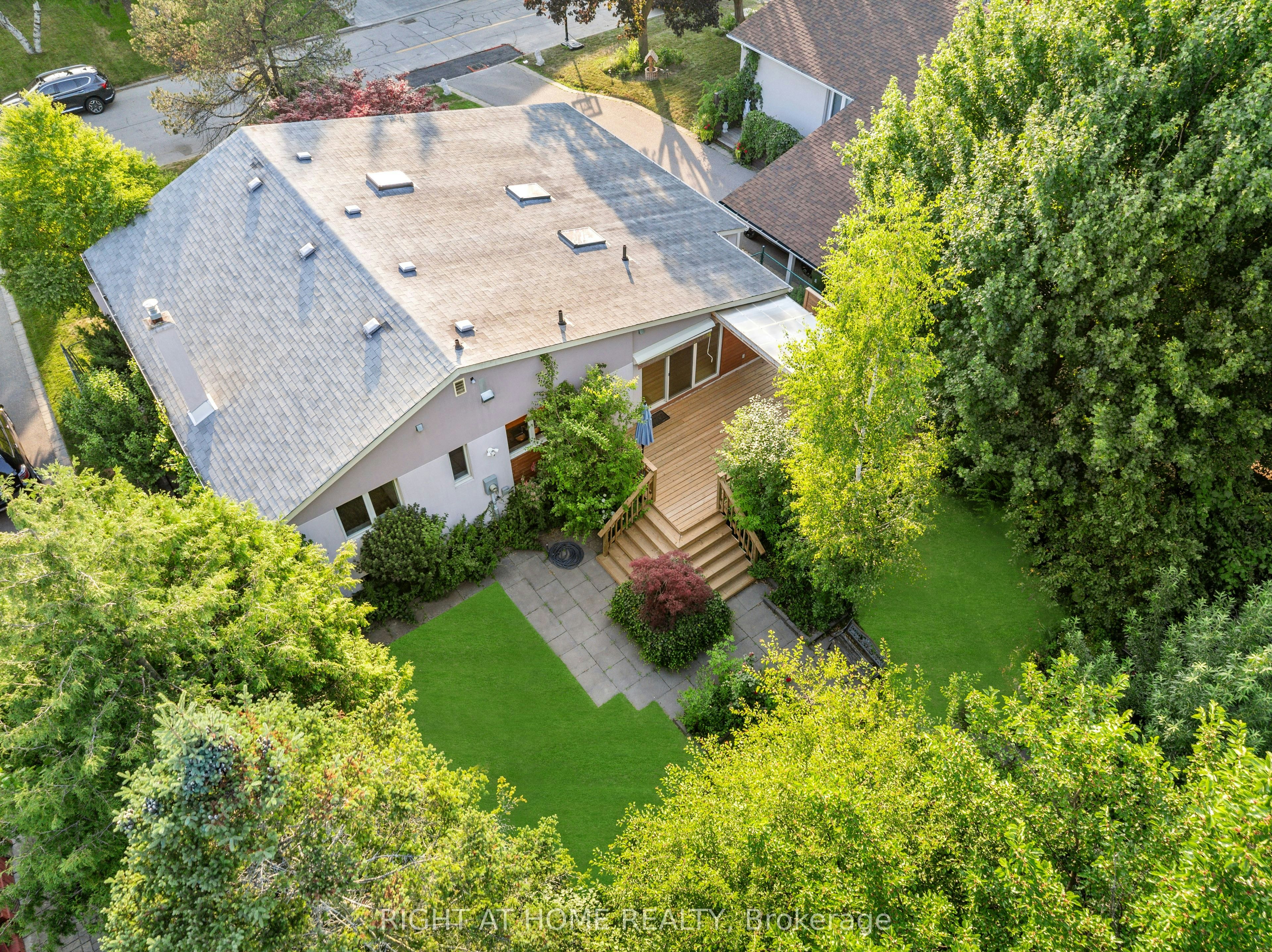 49 Tottenham Road, Toronto, ON, M3C 2J5 - 41