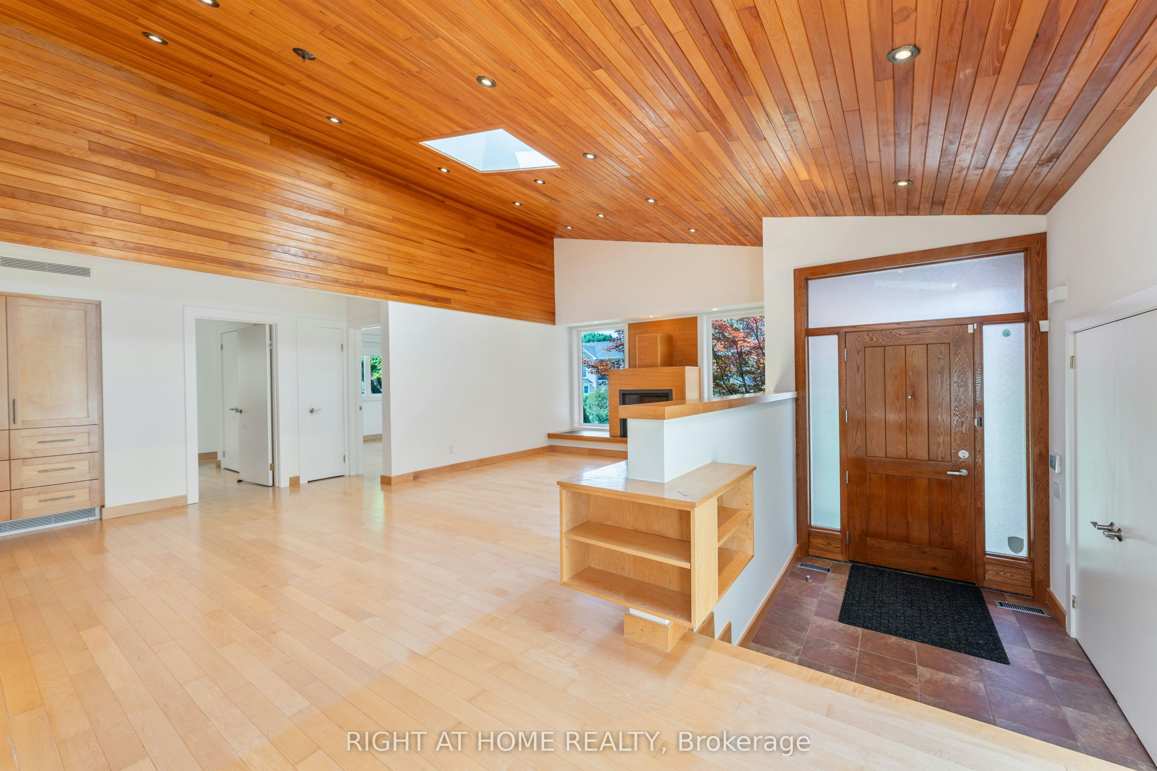 49 Tottenham Road, Toronto, ON, M3C 2J5 - 5