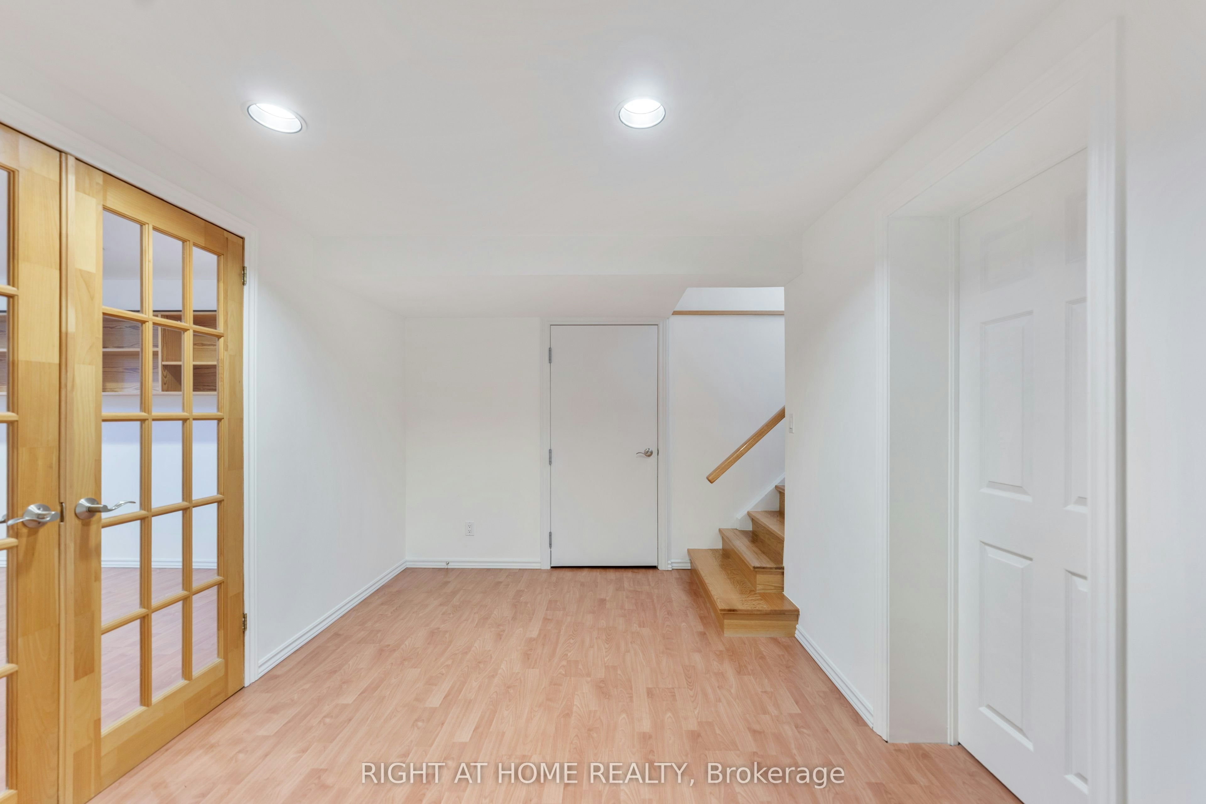 49 Tottenham Road, Toronto, ON, M3C 2J5 - 25