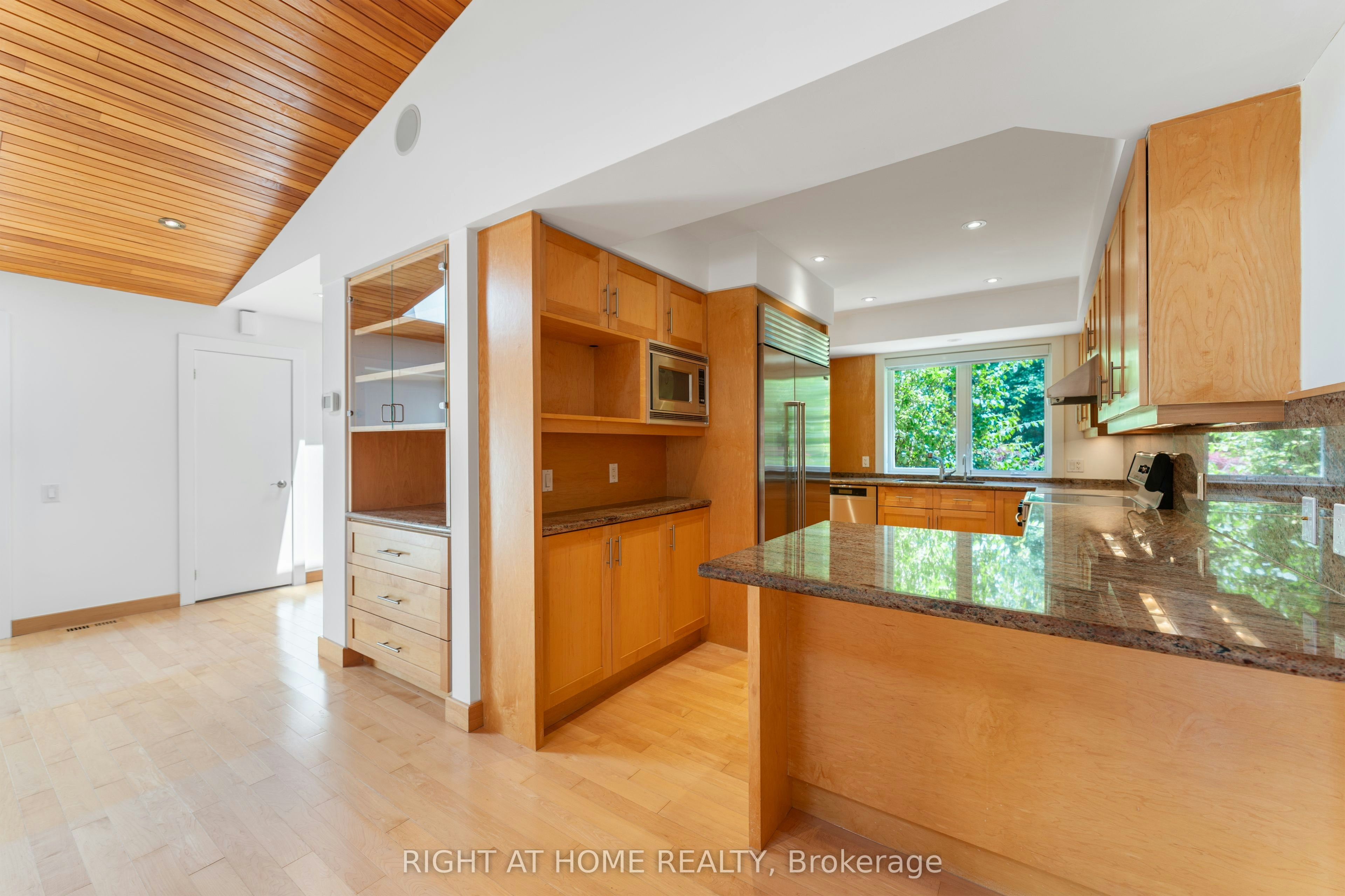 49 Tottenham Road, Toronto, ON, M3C 2J5 - 10