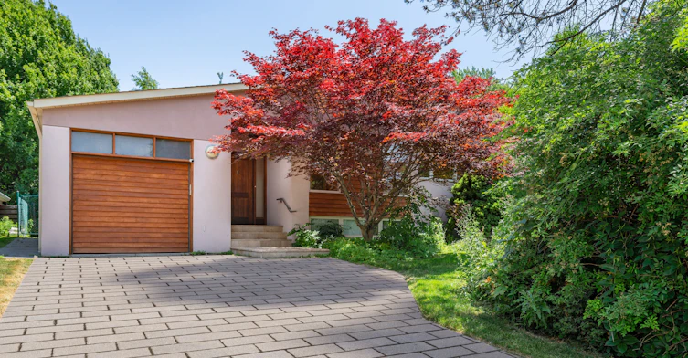 49 Tottenham Road, Toronto, ON, M3C 2J5