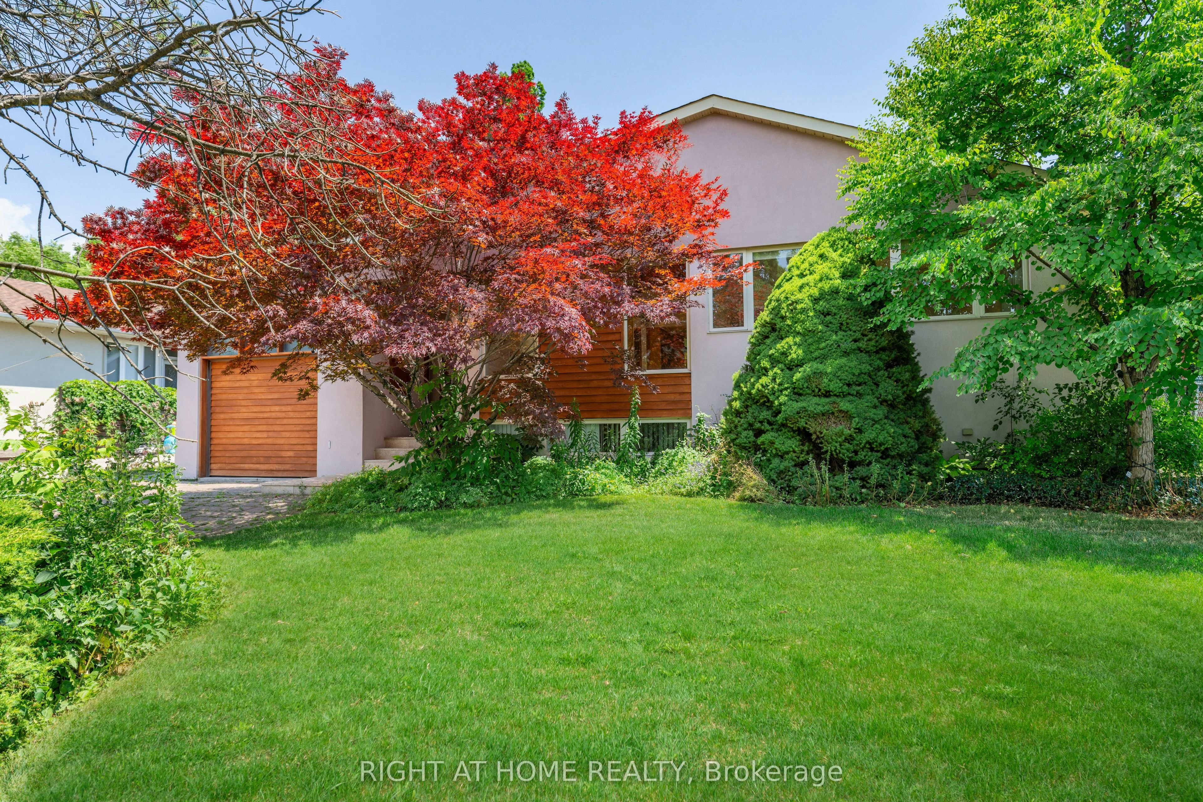 49 Tottenham Road, Toronto, ON, M3C 2J5 - 2