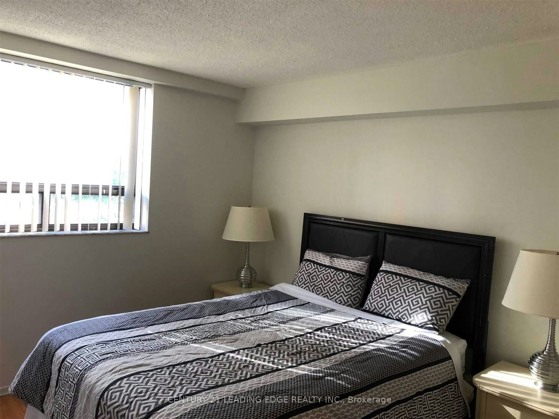 461-49 Mccaul Street, Toronto, ON, M5T 2W7 - 8