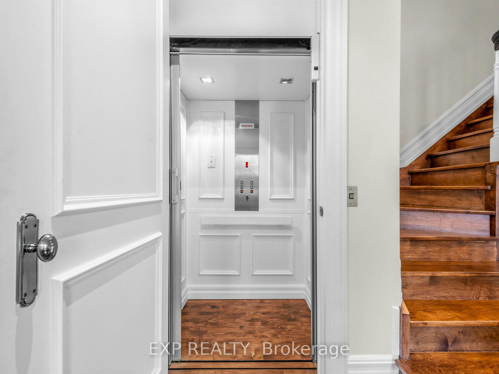 241 Poplar Plains Street, Toronto, ON, M4V 2N8 - 9
