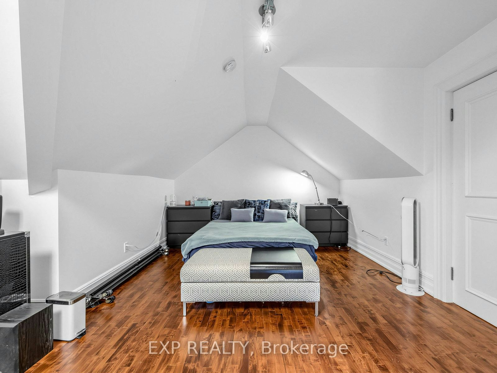 241 Poplar Plains Street, Toronto, ON, M4V 2N8 - 27