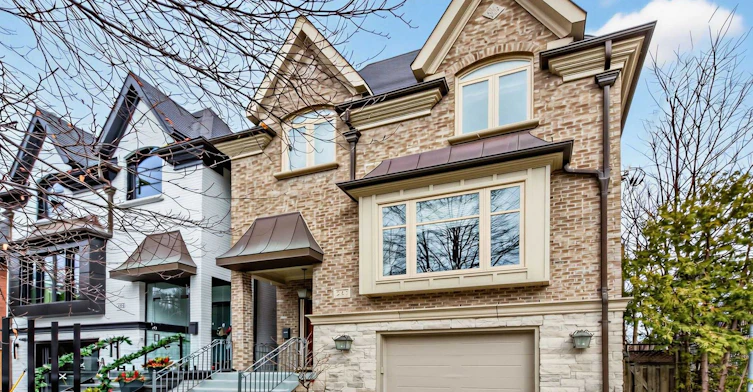241 Poplar Plains Street, Toronto, ON, M4V 2N8