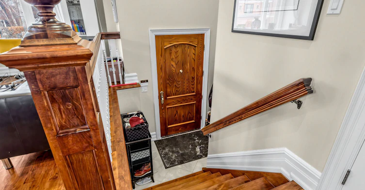 241 Poplar Plains Street, Toronto, ON, M4V 2N8 - 3
