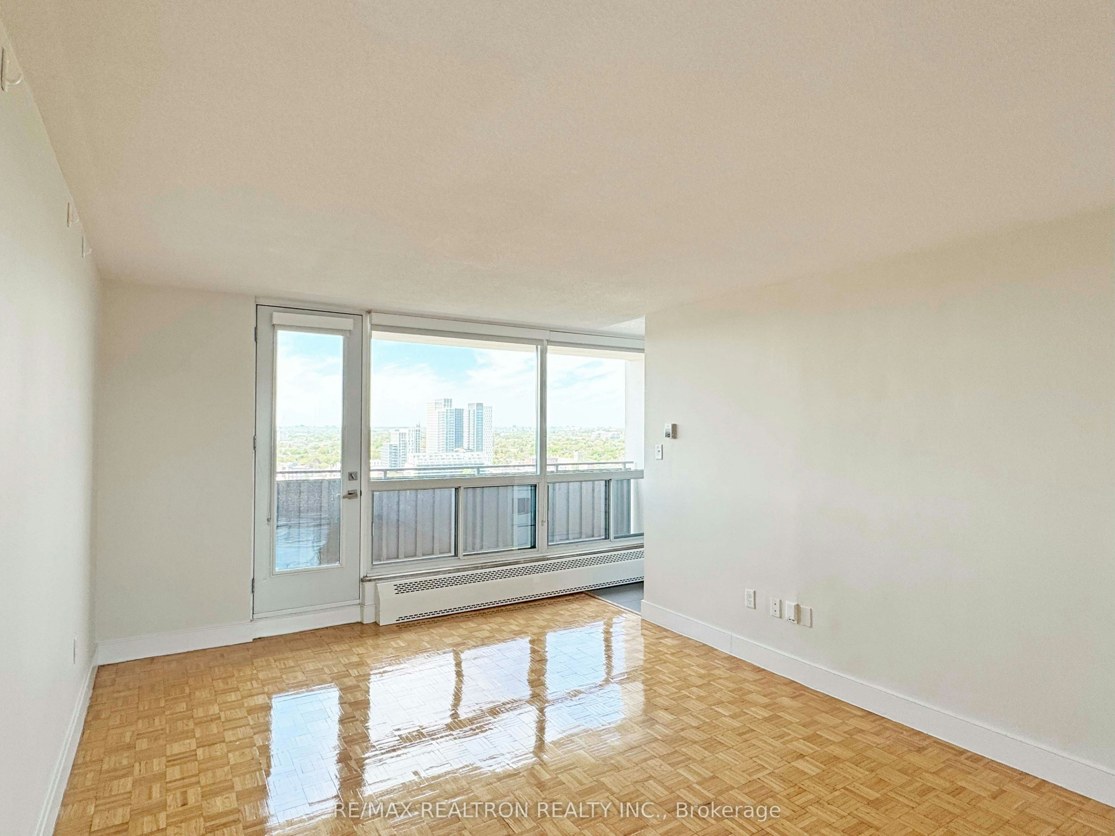 2312-666 Spadina Avenue, Toronto, ON, M5S 2H8
