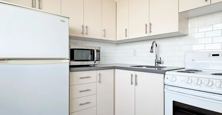 2312-666 Spadina Avenue, Toronto, ON, M5S 2H8 - 7