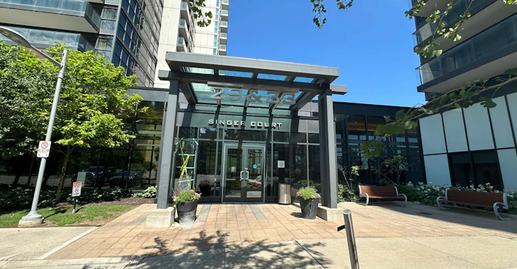 703-29 Singer Court, Toronto, ON, M2K 0B3 - 3