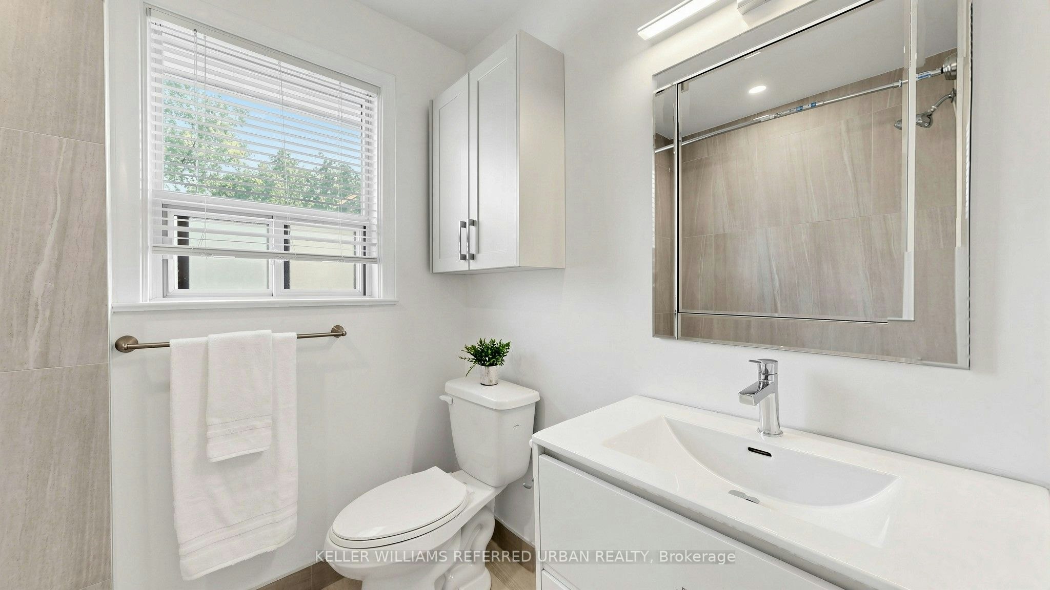 104 Otonabee Avenue, Toronto, ON, M2M 2S8 - 11
