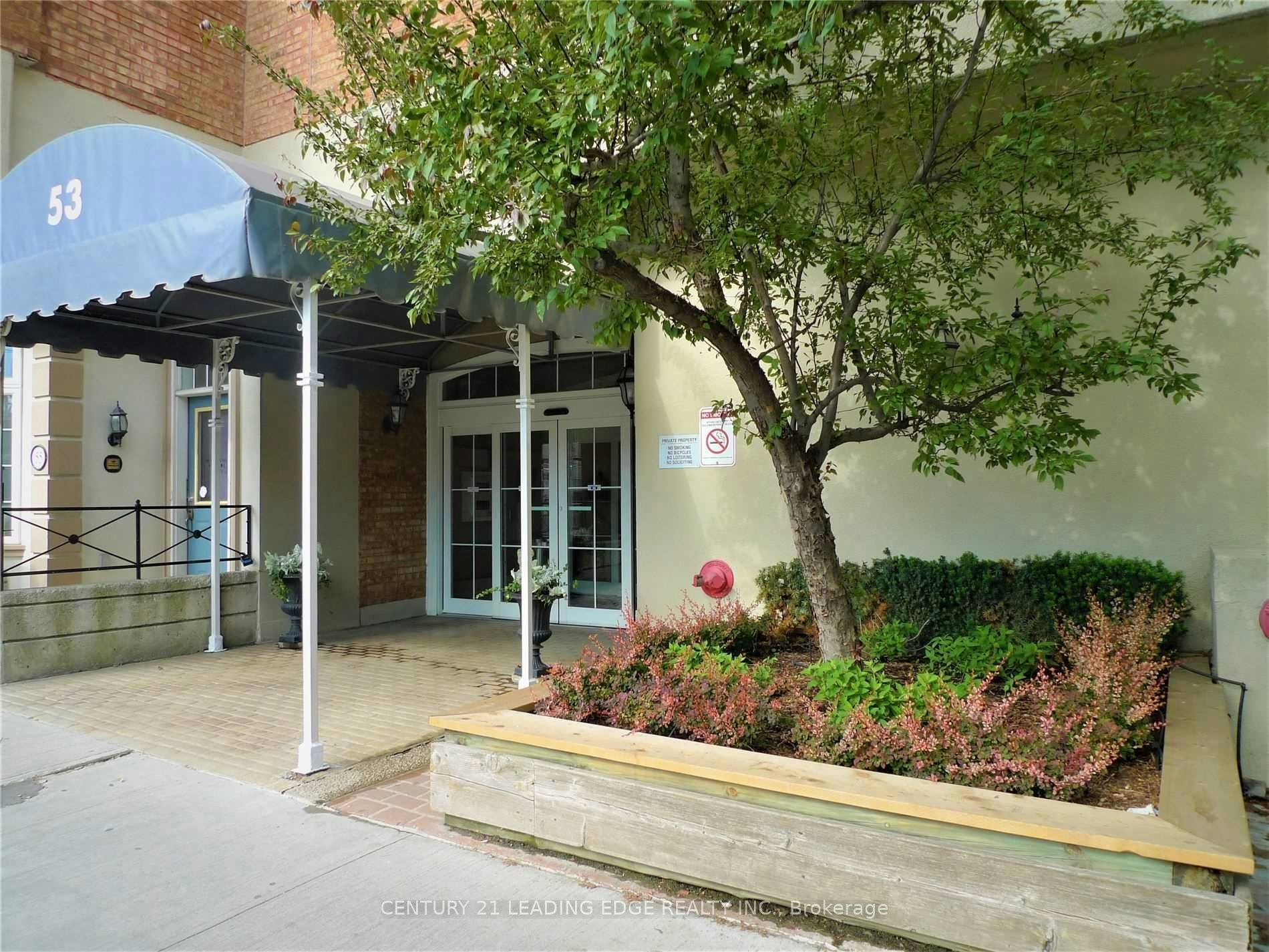 463-49 Mccaul Street, Toronto, ON, M5T 2W7