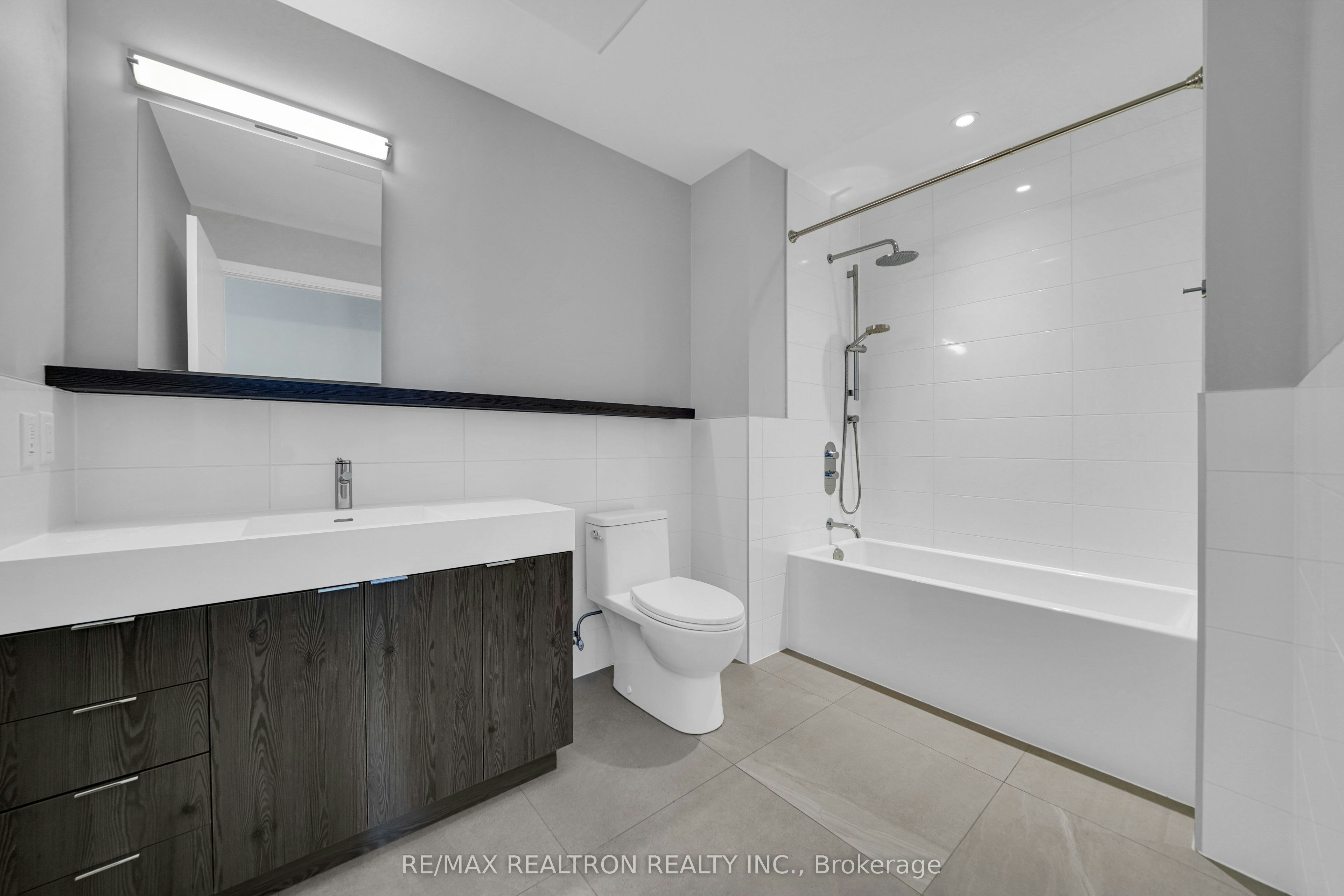 1107-664 Spadina Avenue, Toronto, ON, M5S 2H7 - 17