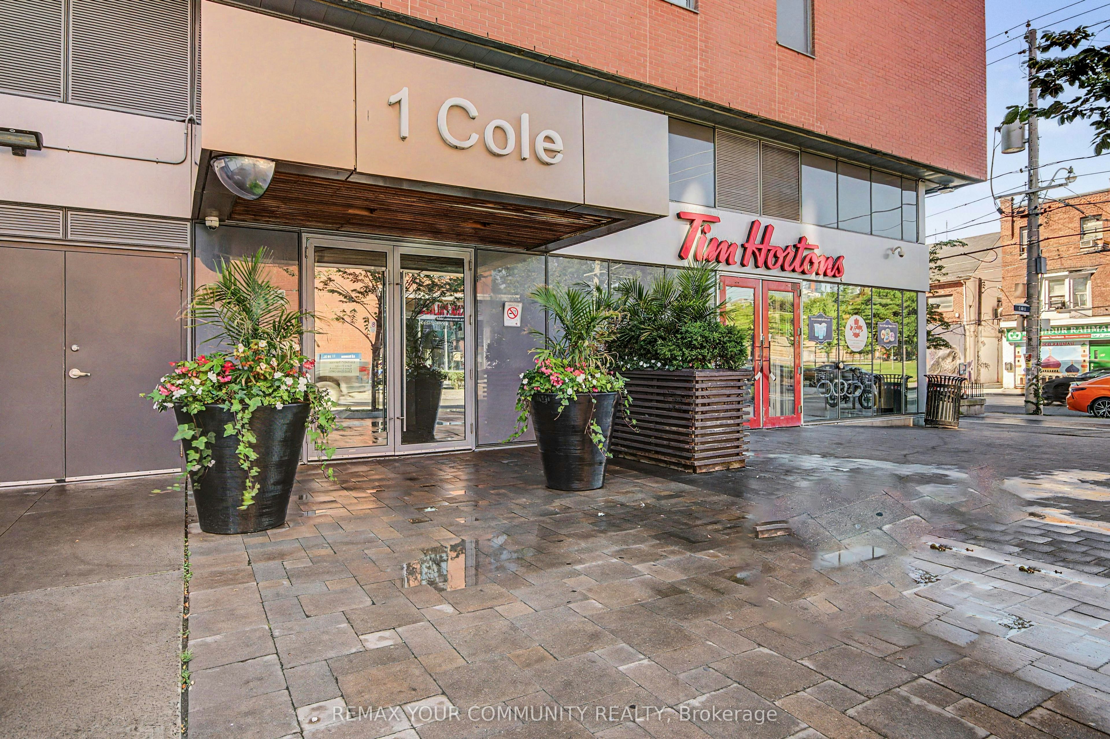 904-1 Cole Street, Toronto, ON, M5A 4M2 - 2