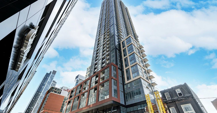 826-108 Peter Street, Toronto, ON, M5V 2G7