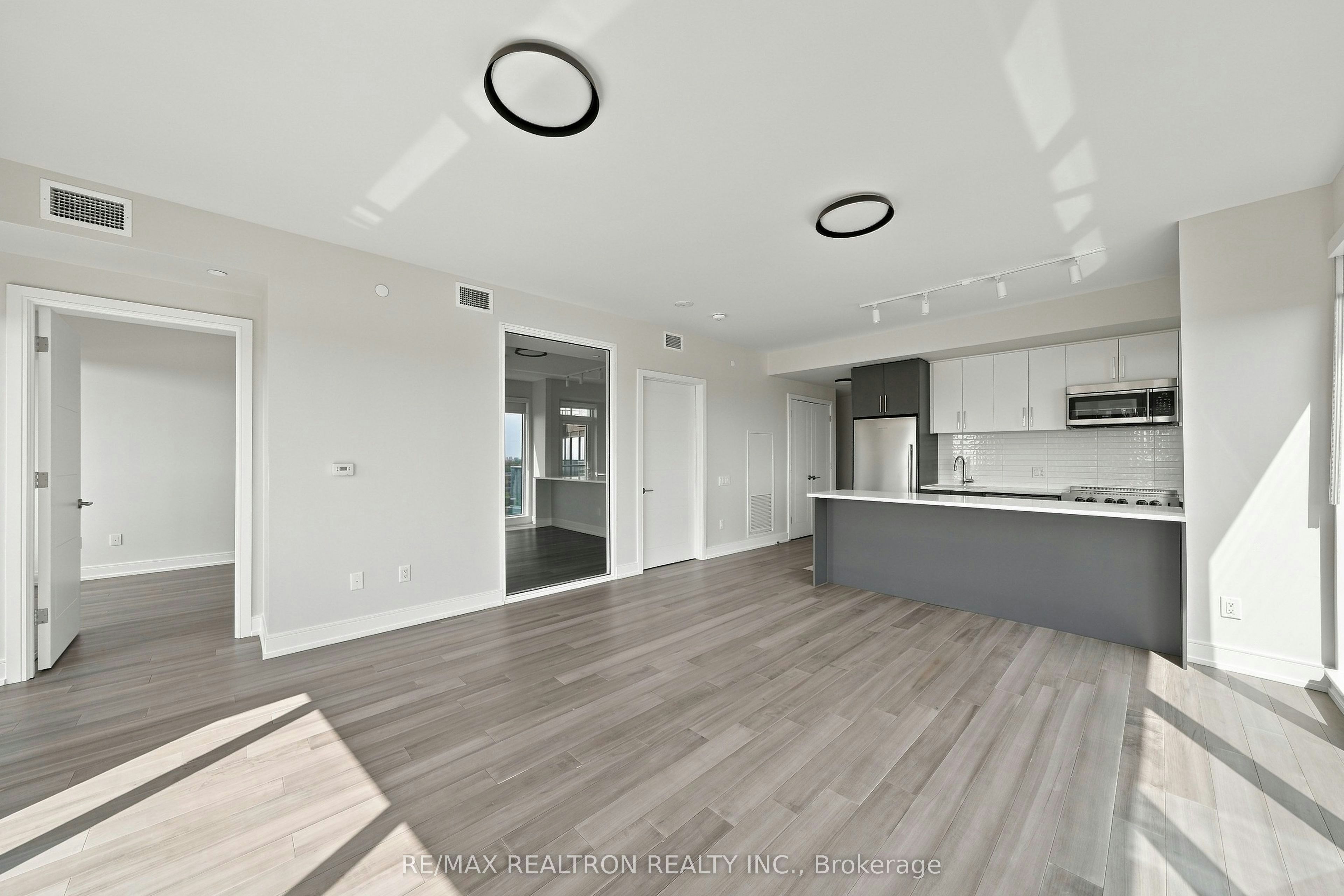 1202-2525 Bathurst Street, Toronto, ON, M6B 2Y9 - 2