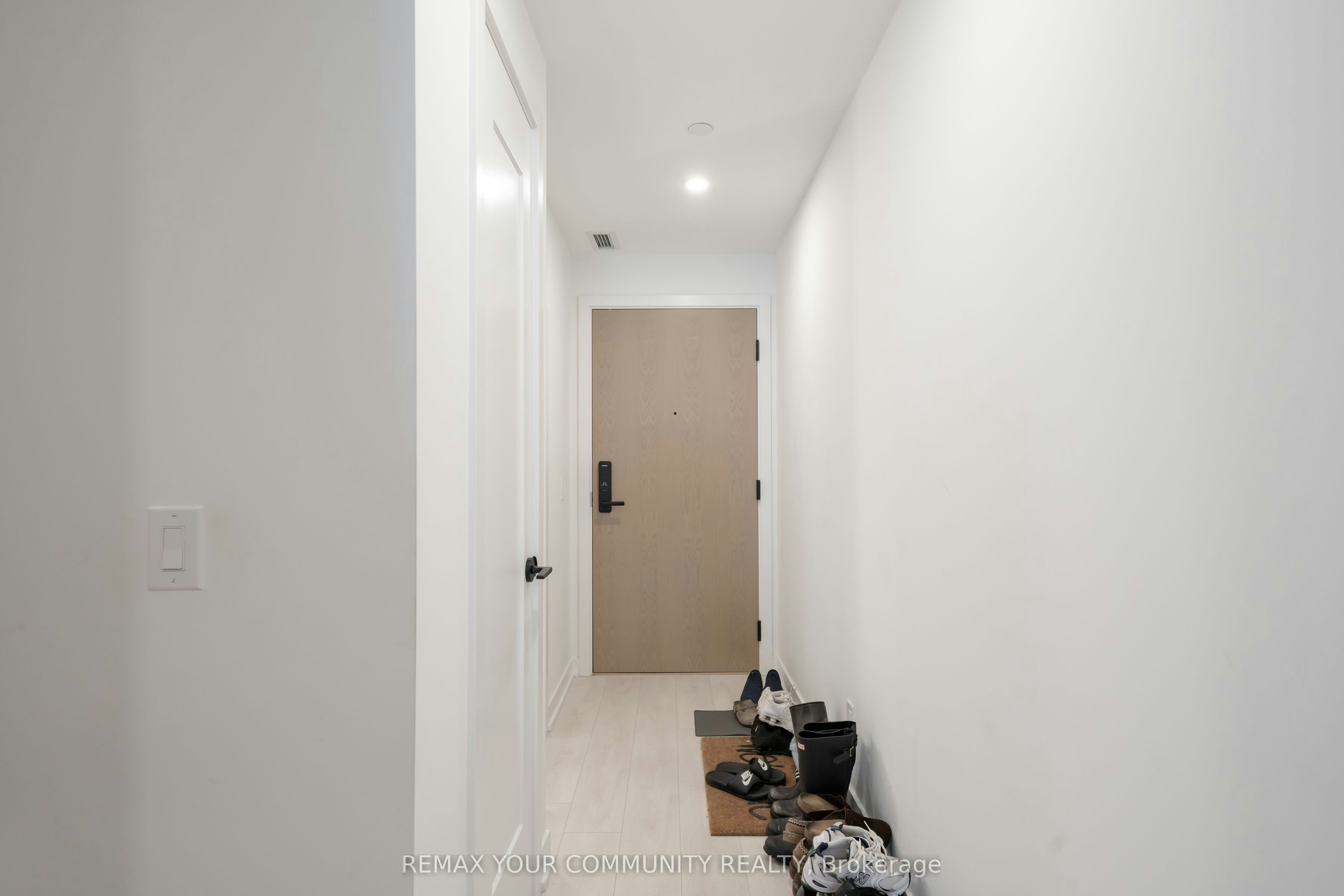 707-5 Defries Street, Toronto, ON, M5A 3R4 - 3