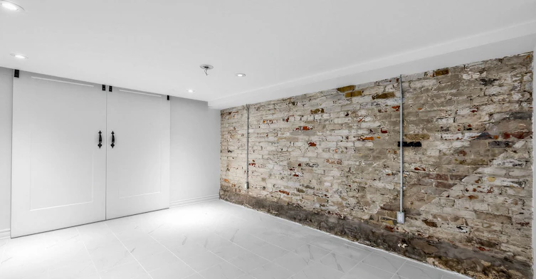Lower-271 Atlas Avenue, Toronto, ON, M6C 3P8 - 12