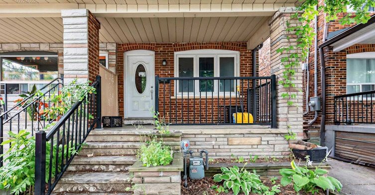 Lower-271 Atlas Avenue, Toronto, ON, M6C 3P8 - 2