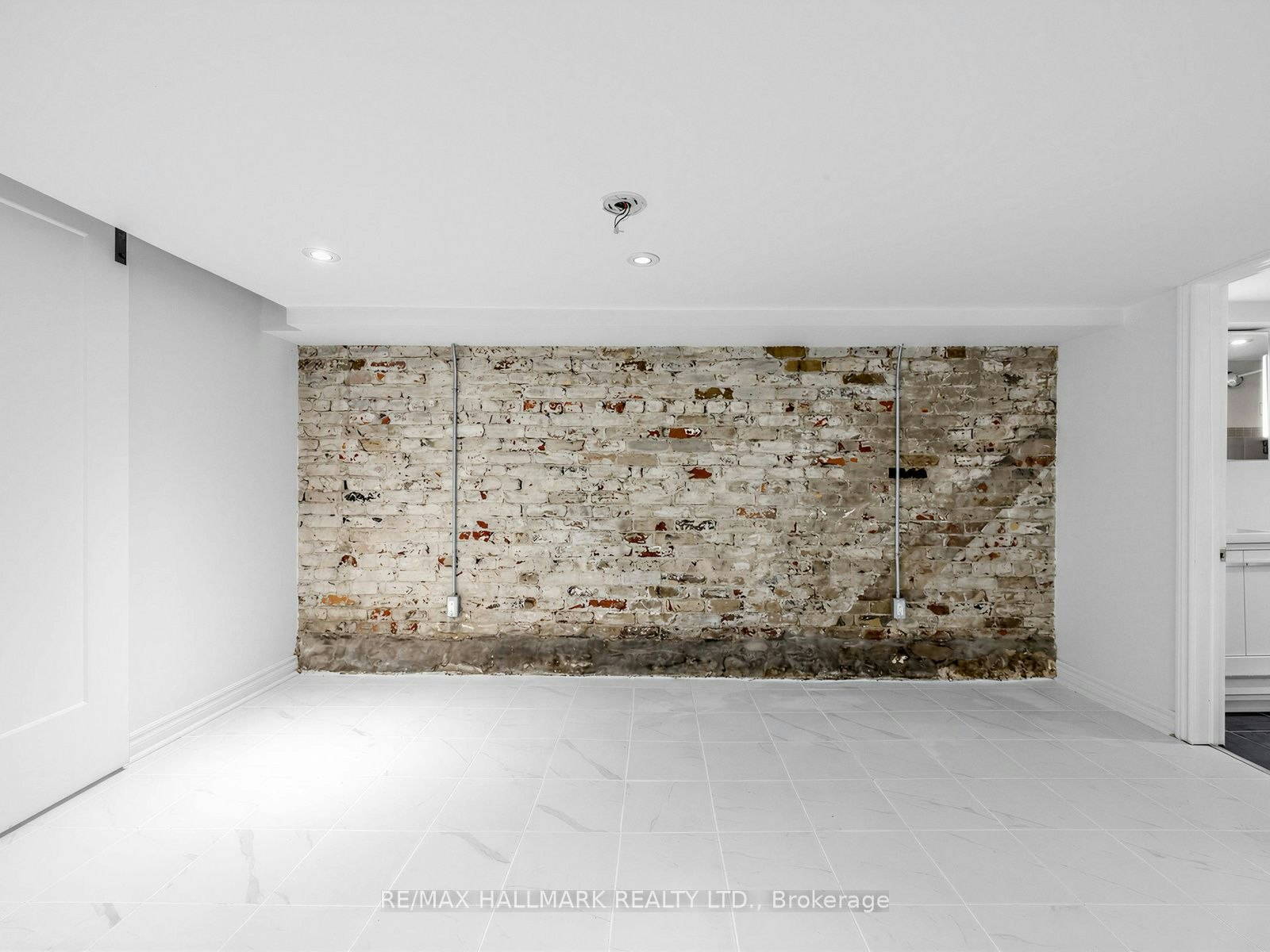 Lower-271 Atlas Avenue, Toronto, ON, M6C 3P8 - 13