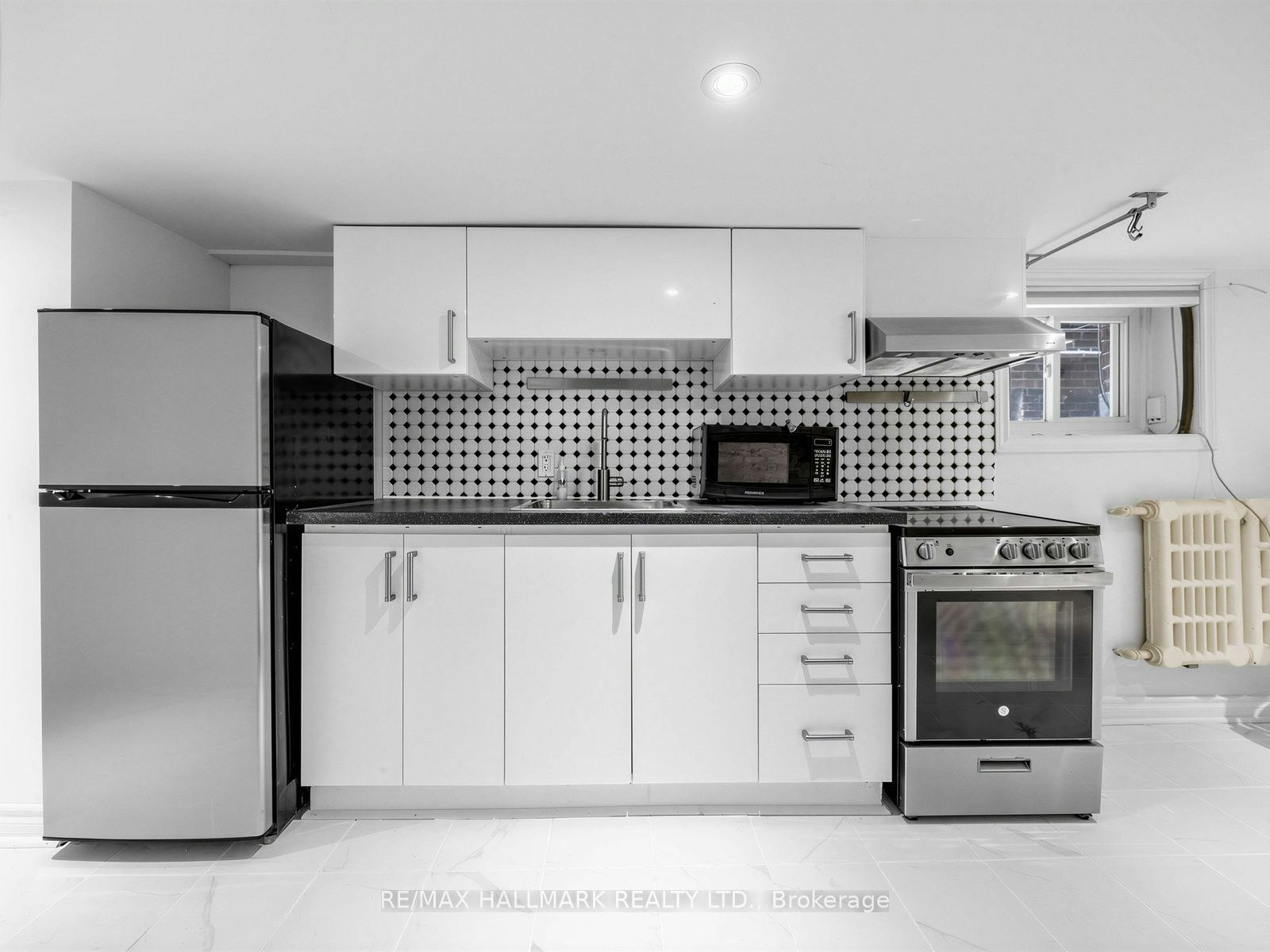 Lower-271 Atlas Avenue, Toronto, ON, M6C 3P8 - 4