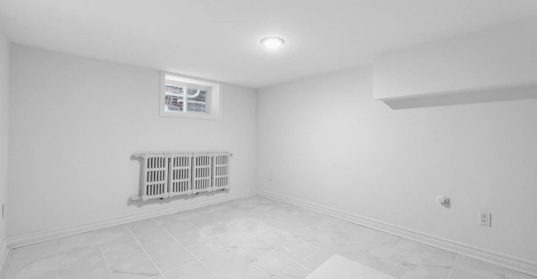 Lower-271 Atlas Avenue, Toronto, ON, M6C 3P8 - 15