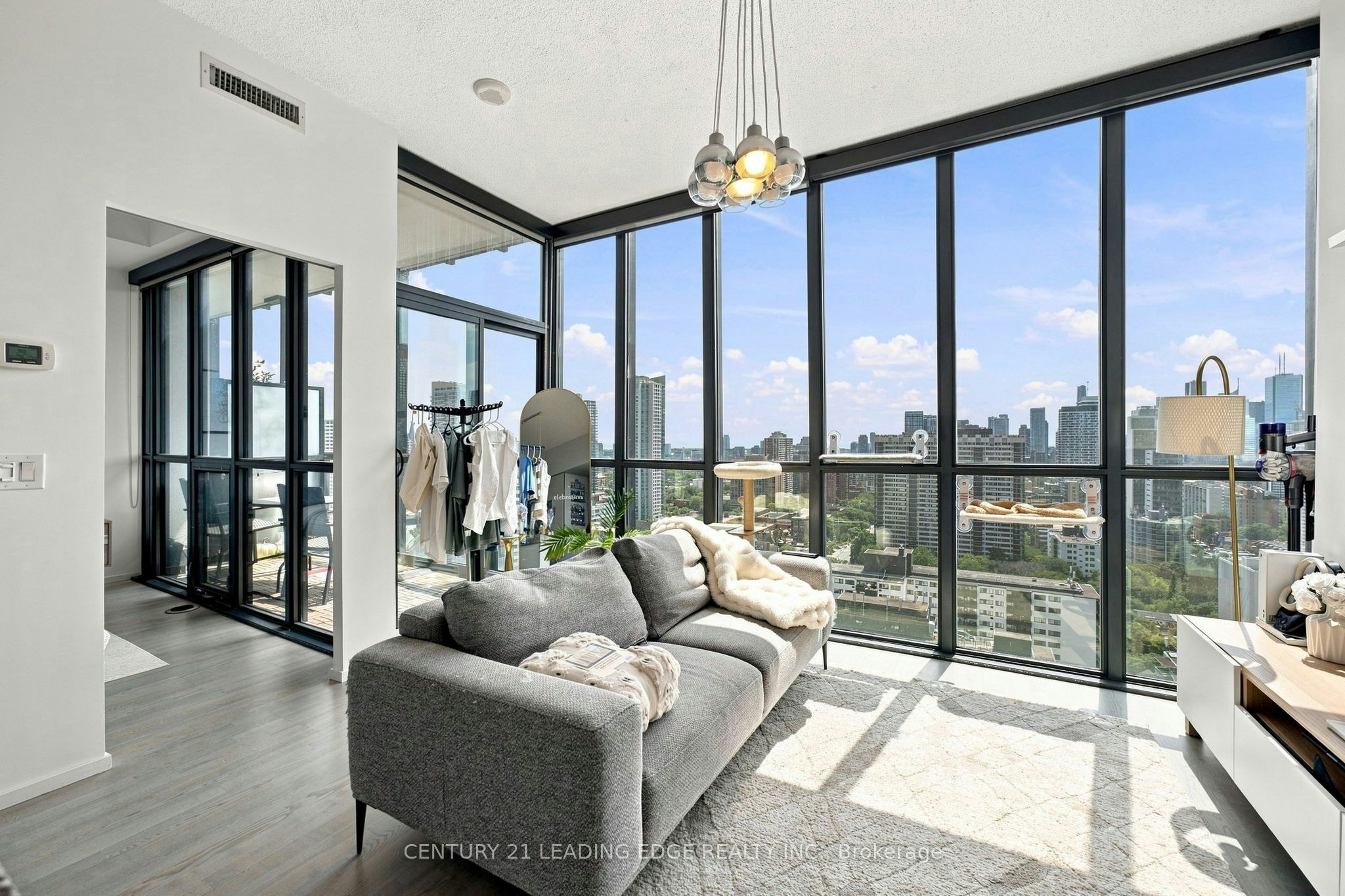 2203-101 Charles Street E, Toronto, ON, M4Y 0A9 - 9