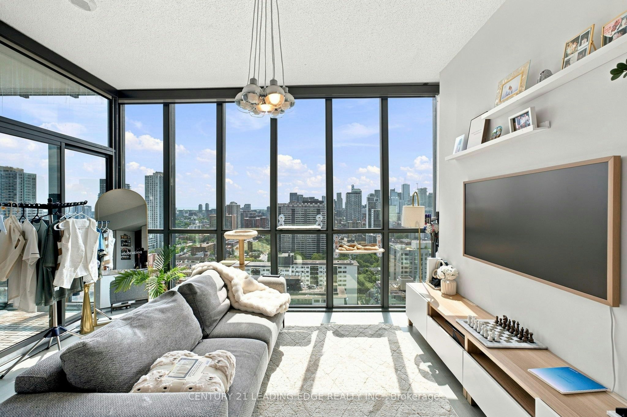 2203-101 Charles Street E, Toronto, ON, M4Y 0A9 - 3