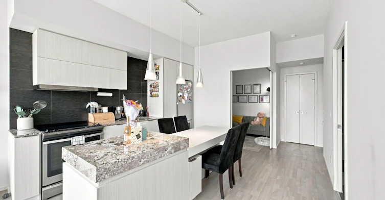 2203-101 Charles Street E, Toronto, ON, M4Y 0A9 - 5