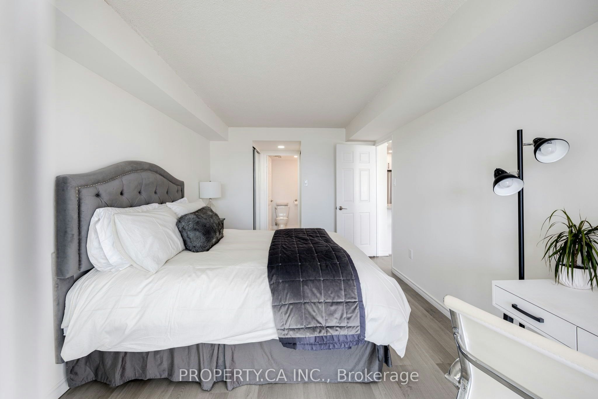 813-705 King Street W, Toronto, ON, M5V 2W8 - 12