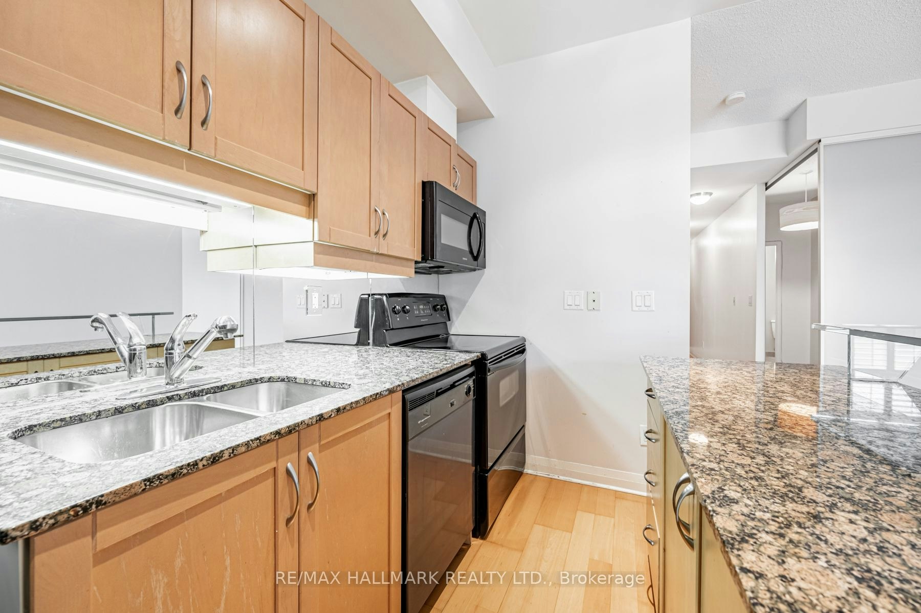 701-220 Victoria Street, Toronto, ON, M5B 2R6 - 12
