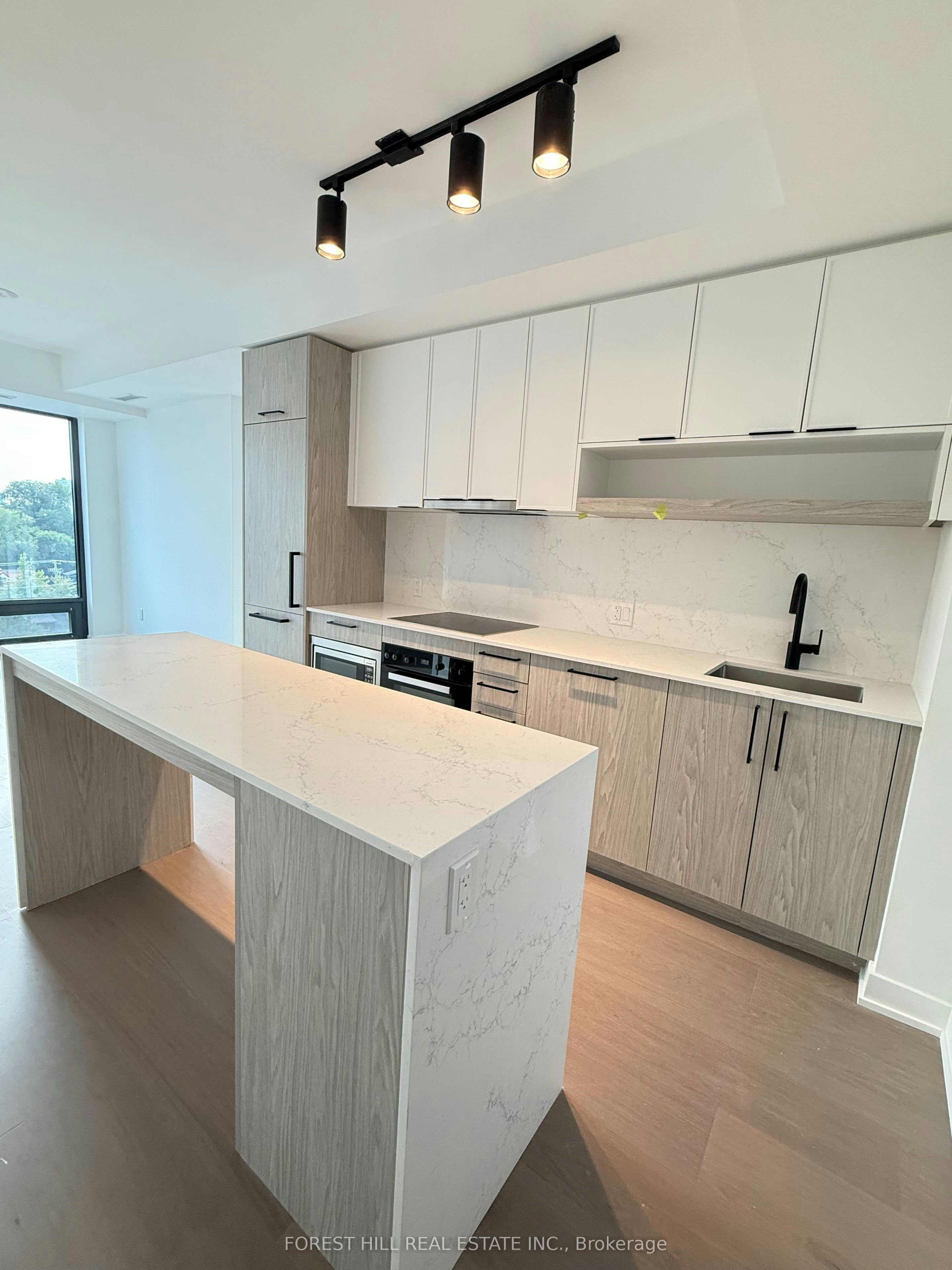 1220-89 Montclair Avenue, Toronto, ON, M5P 0A9 - 5