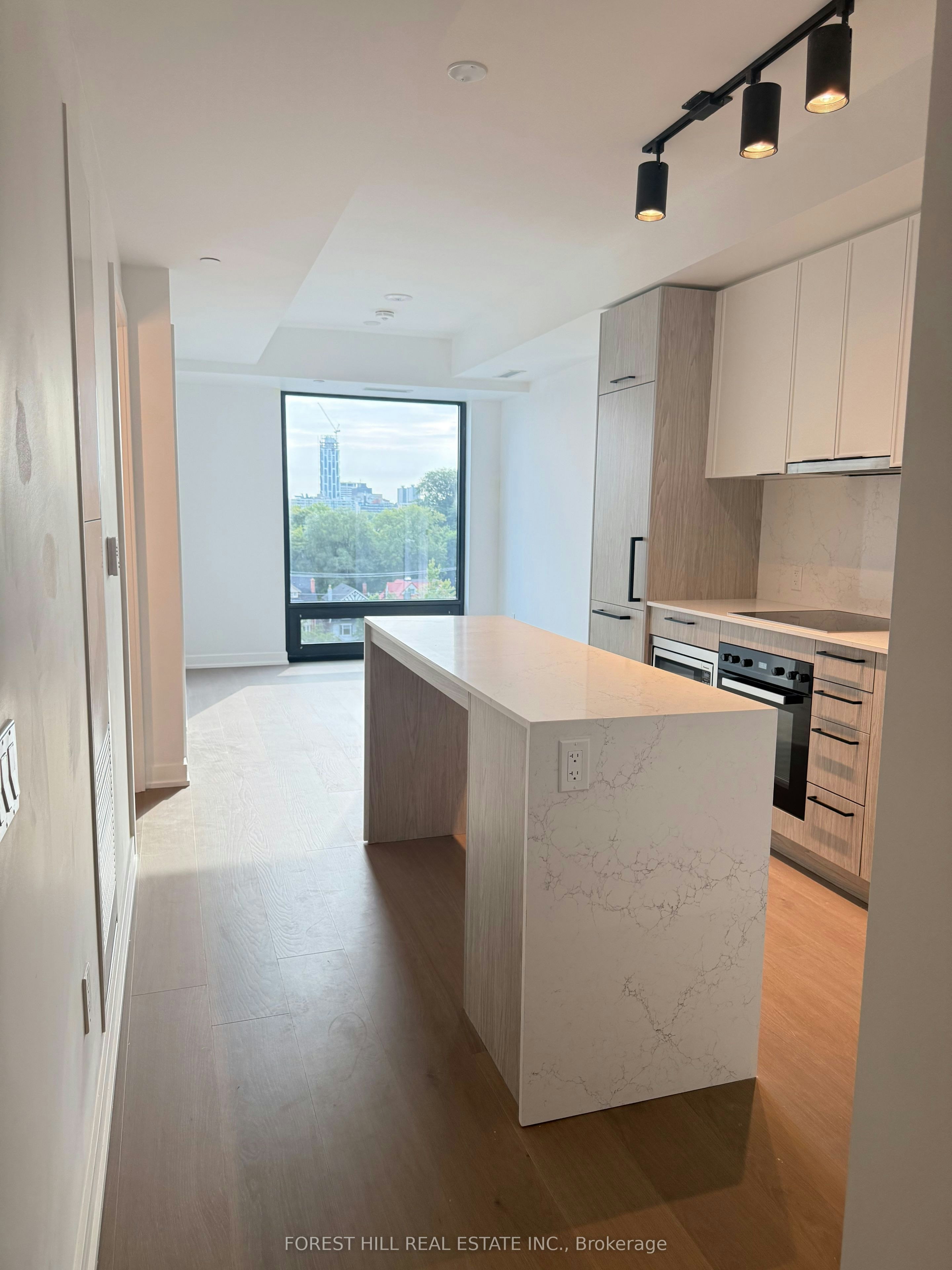 1220-89 Montclair Avenue, Toronto, ON, M5P 0A9 - 4