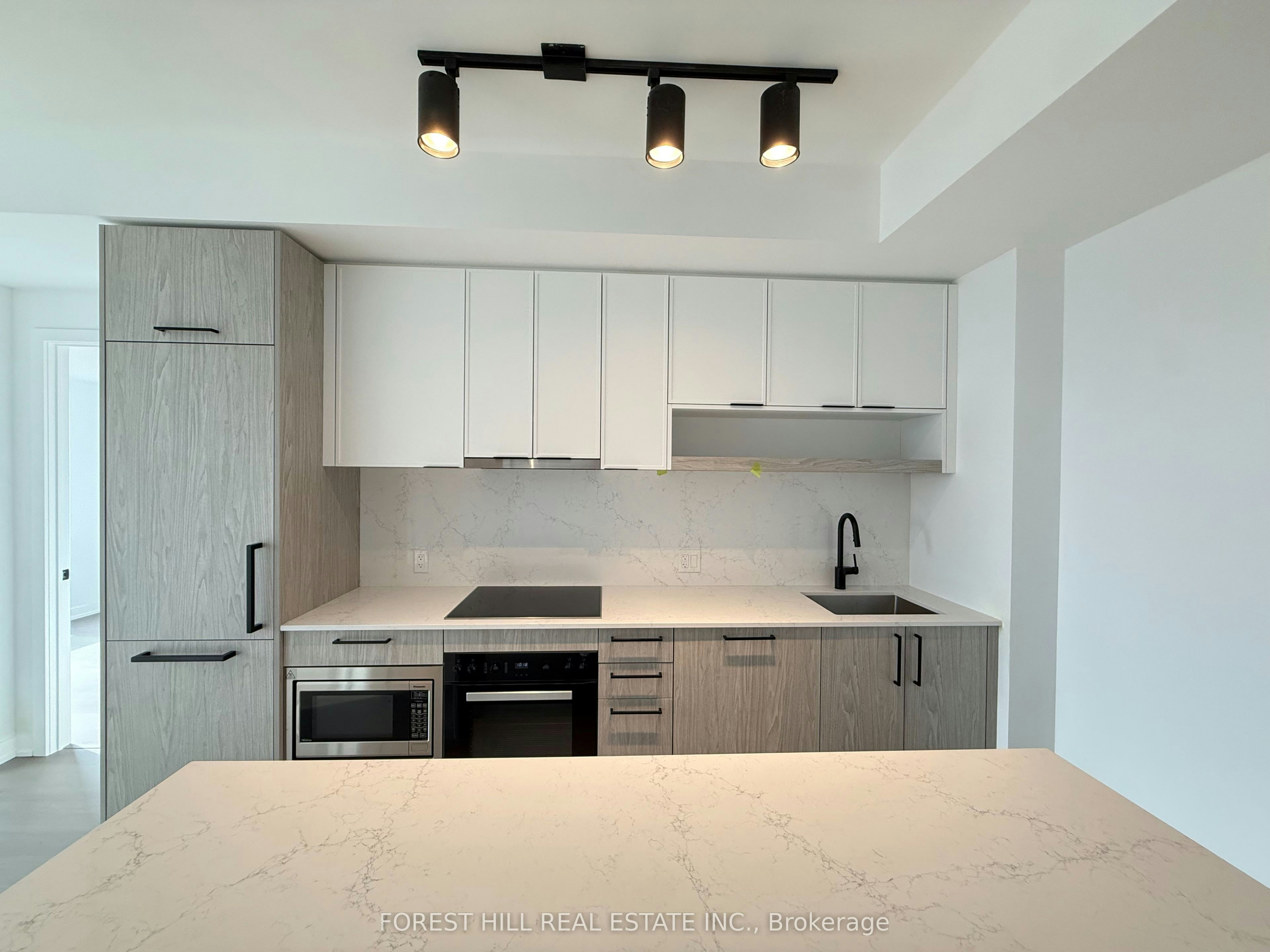 1220-89 Montclair Avenue, Toronto, ON, M5P 0A9 - 8
