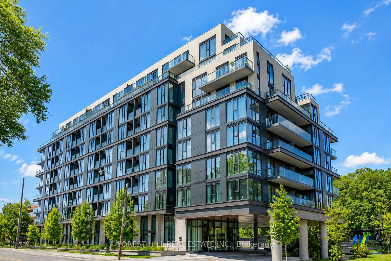 810-250 Lawrence Avenue W, Toronto, ON, M5M 1B2