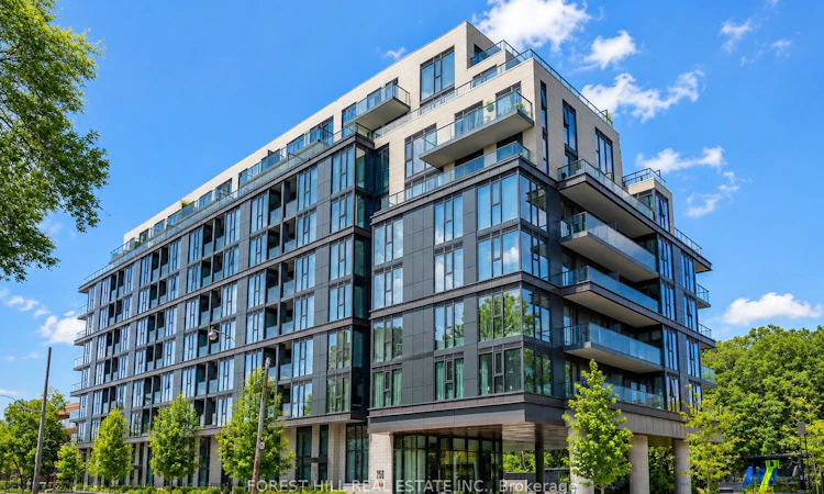 810-250 Lawrence Avenue W
