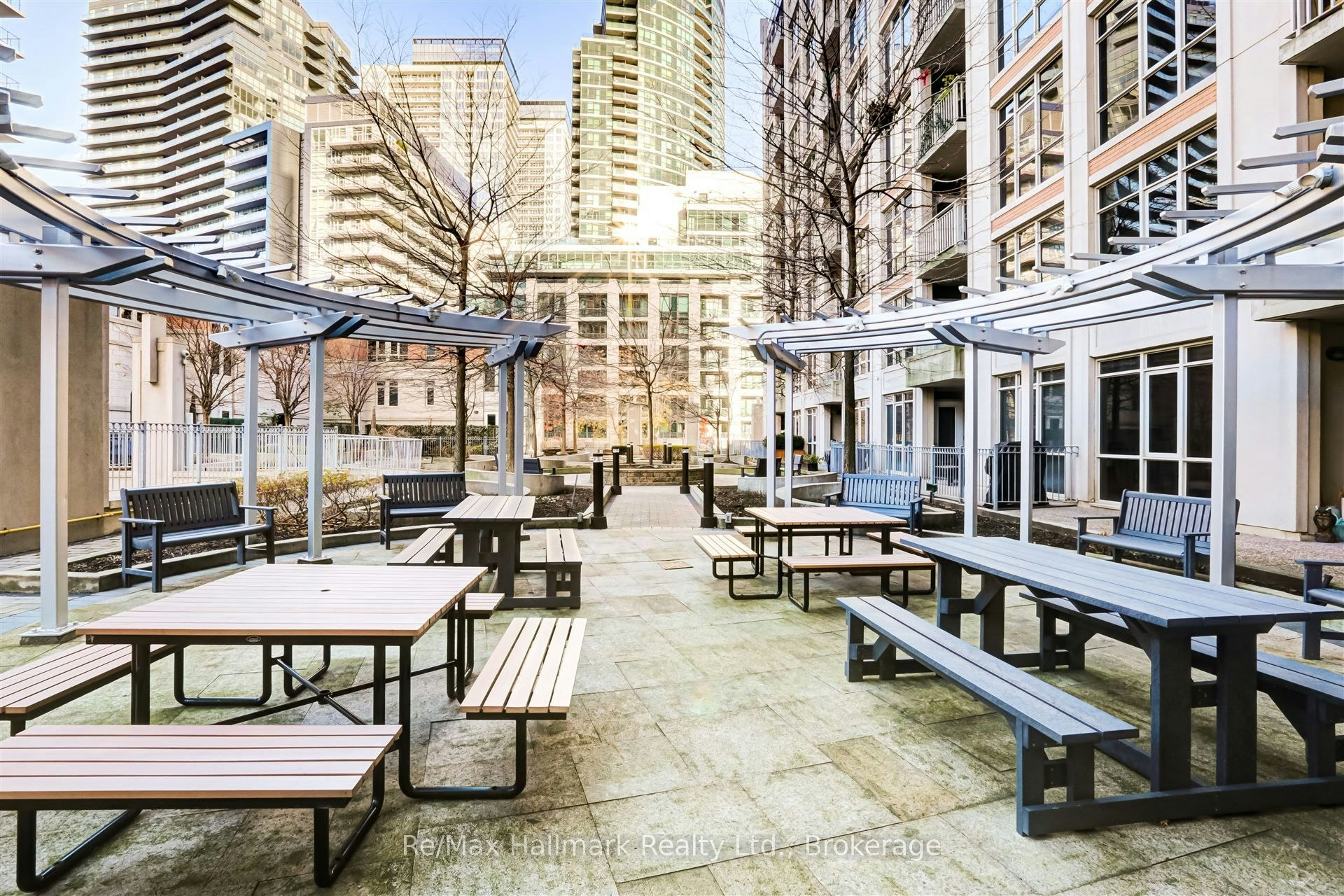 407-21 Grand Magazine Street N, Toronto, ON, M5V 1B5 - 35