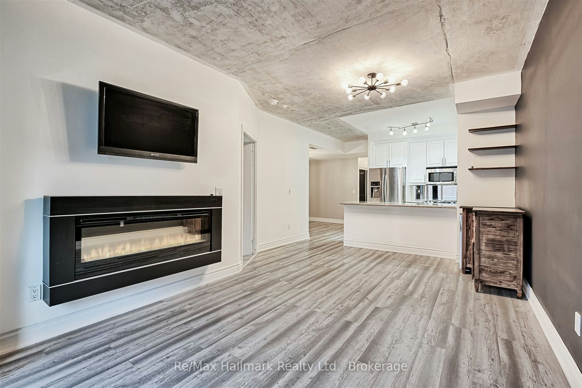 407-21 Grand Magazine Street N, Toronto, ON, M5V 1B5 - 13