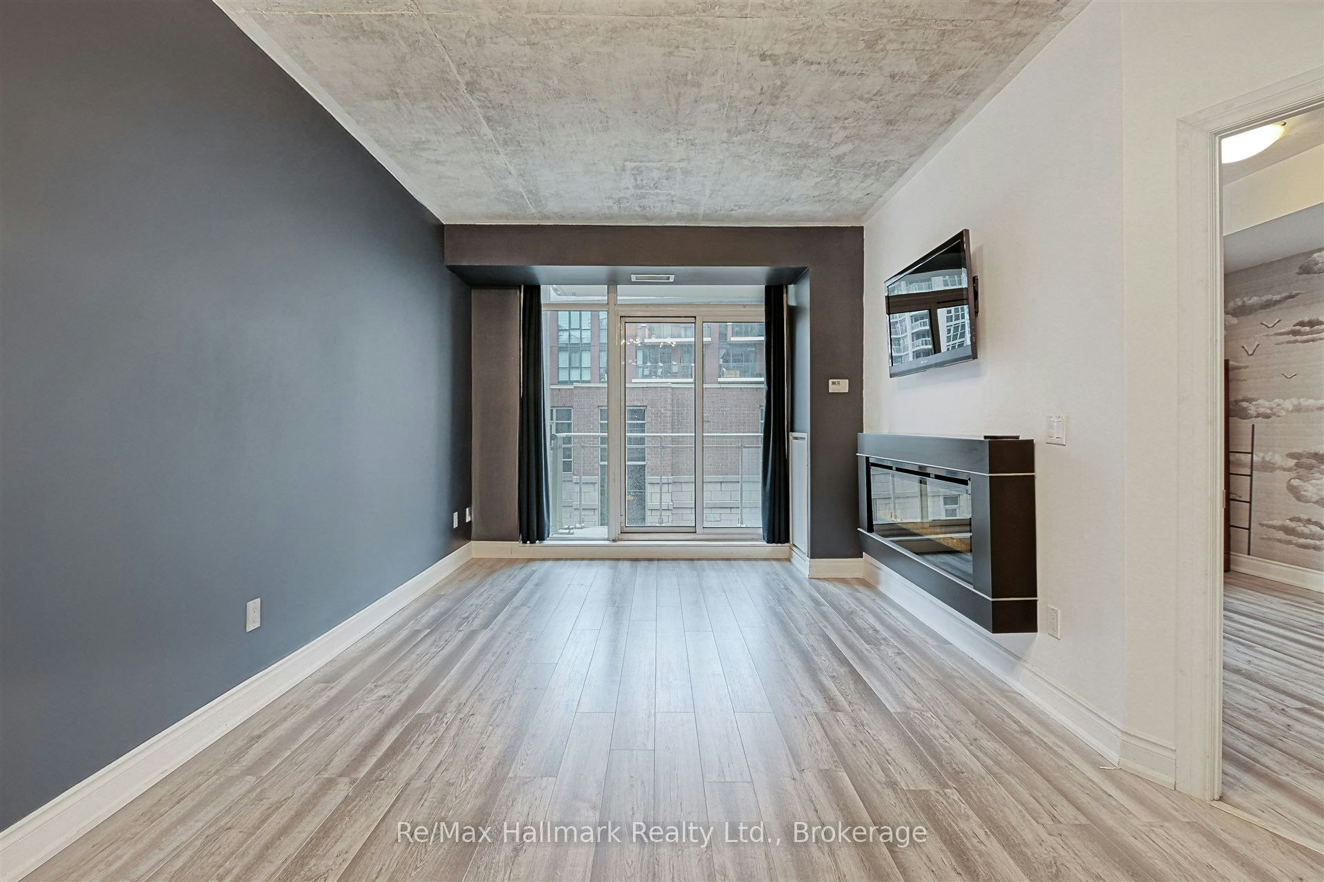 407-21 Grand Magazine Street N, Toronto, ON, M5V 1B5 - 11