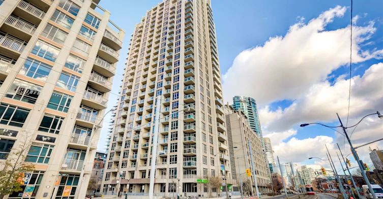 407-21 Grand Magazine Street N, Toronto, ON, M5V 1B5