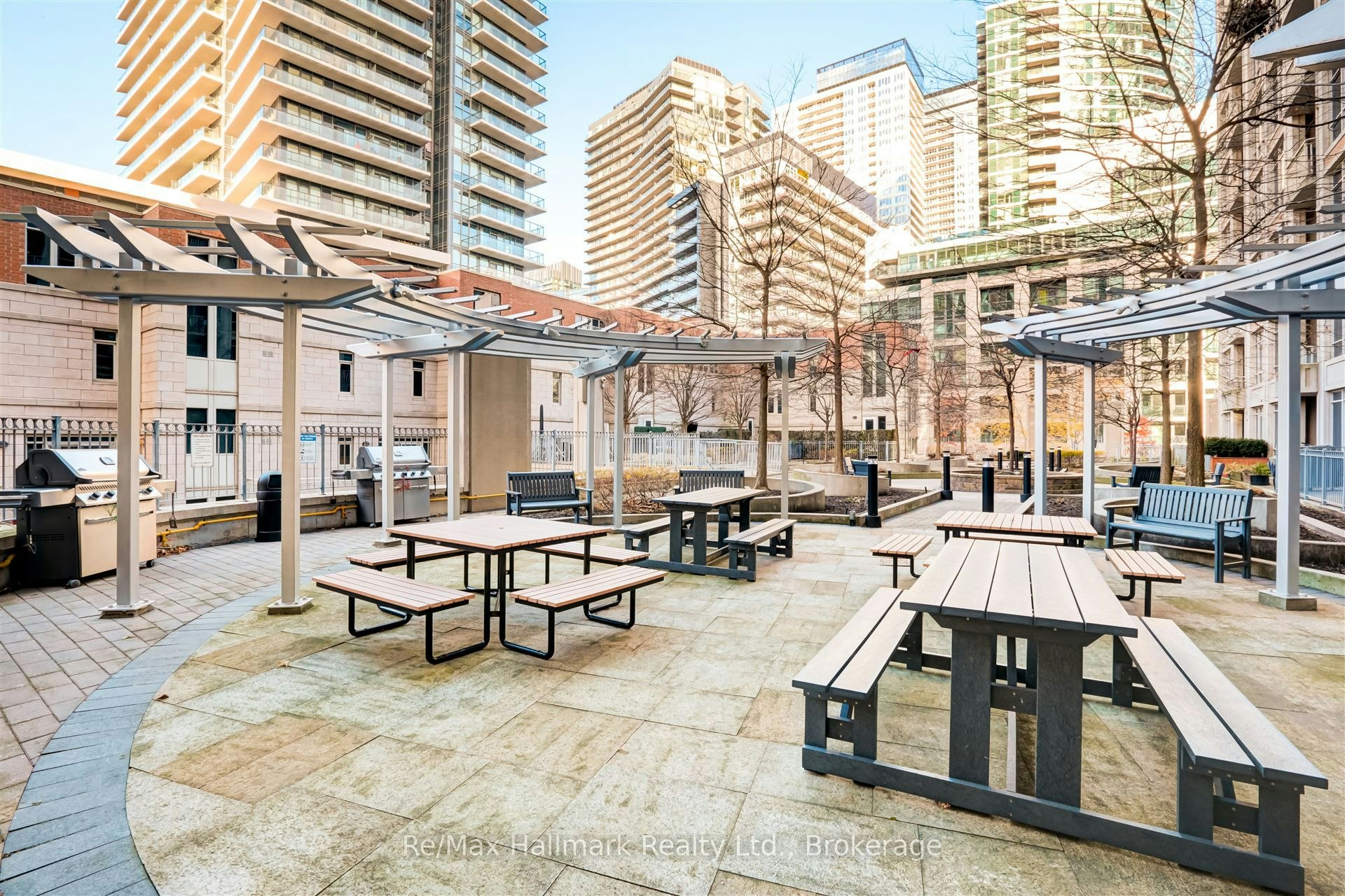 407-21 Grand Magazine Street N, Toronto, ON, M5V 1B5 - 34
