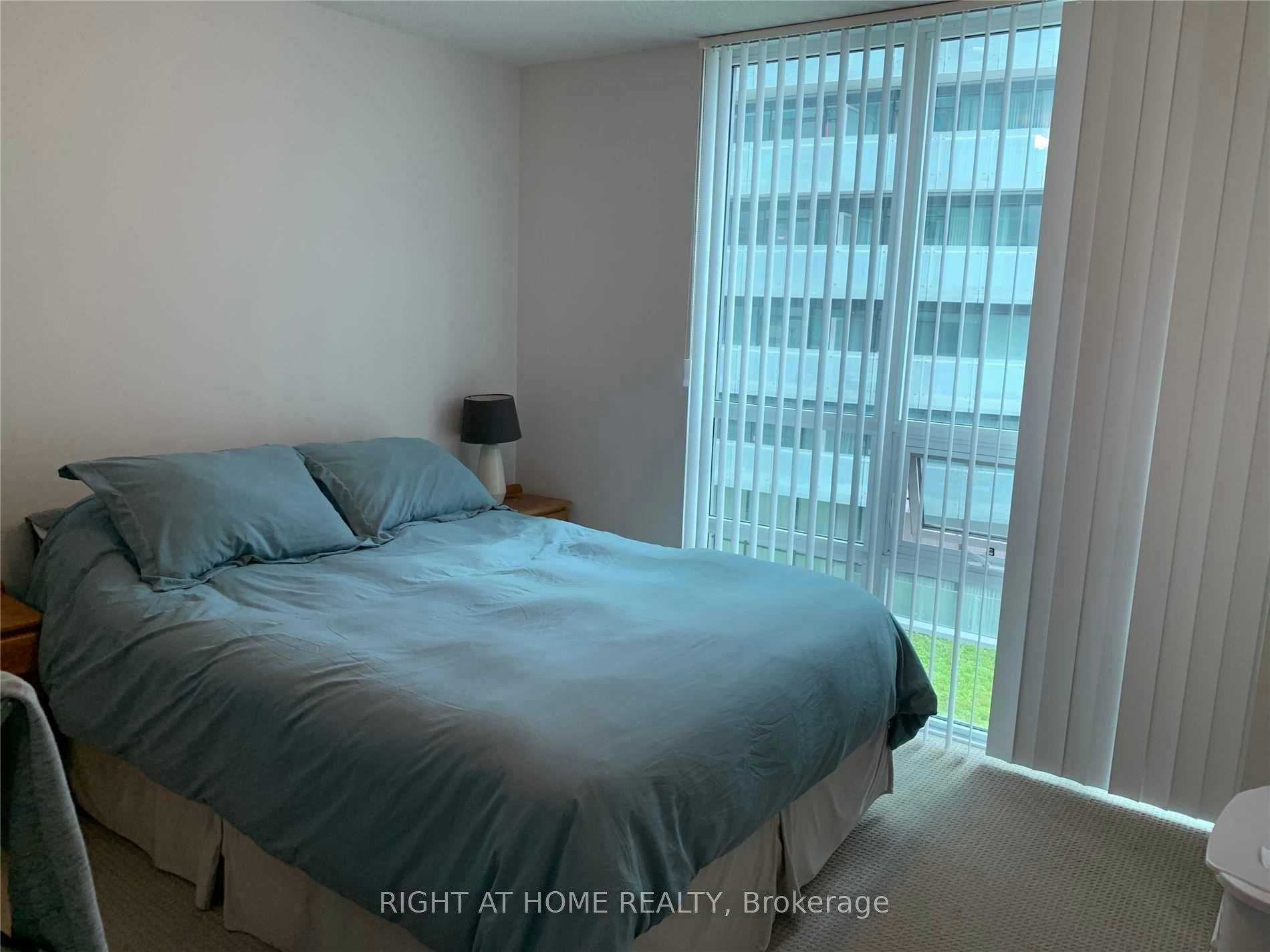 810-19 Grand Trunk Crescent, Toronto, ON, M5J 3A3 - 11