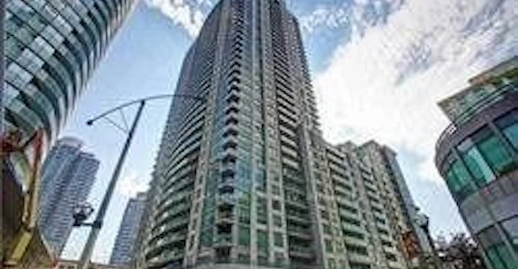810-19 Grand Trunk Crescent, Toronto, ON, M5J 3A3