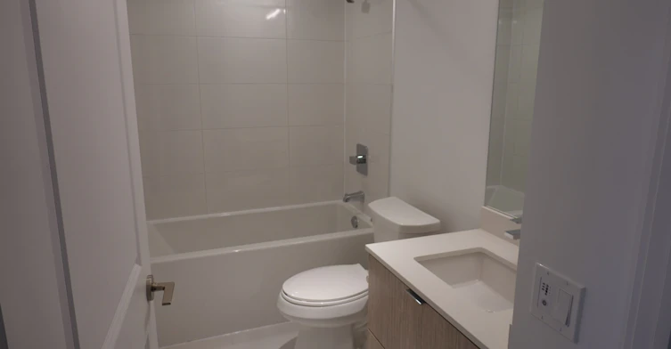 3211-395 Bloor Street E, Toronto, ON, M4W 0B4 - 6