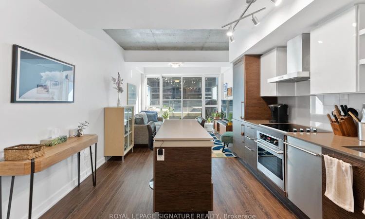 333-1030 King Street W