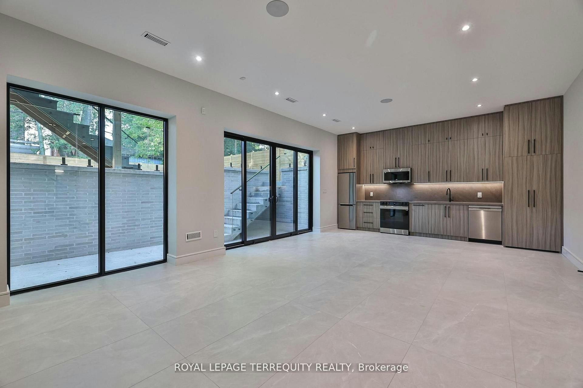 741 Woburn Avenue, Toronto, ON, M5M 1M2 - 45
