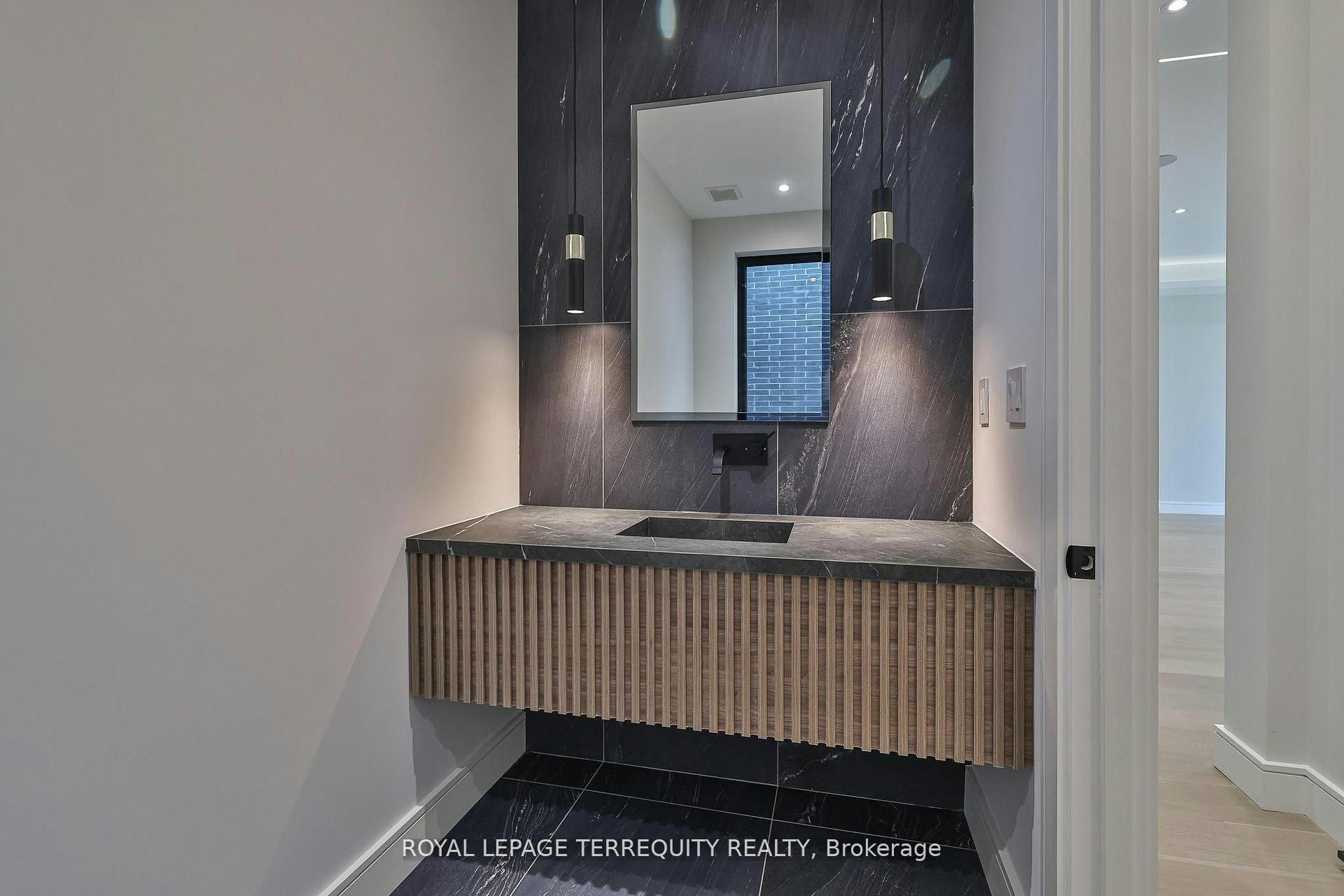 741 Woburn Avenue, Toronto, ON, M5M 1M2 - 19