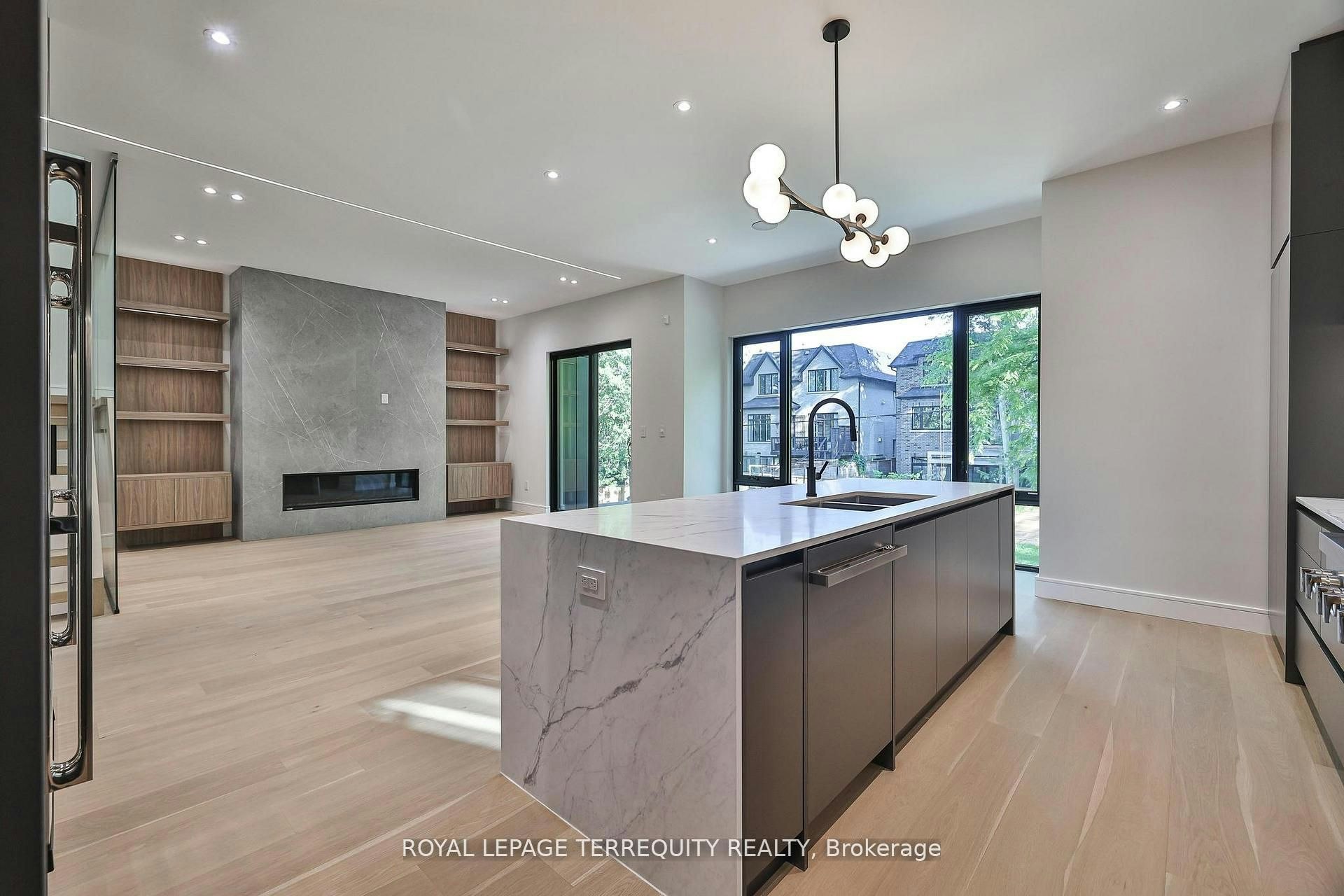 741 Woburn Avenue, Toronto, ON, M5M 1M2 - 12