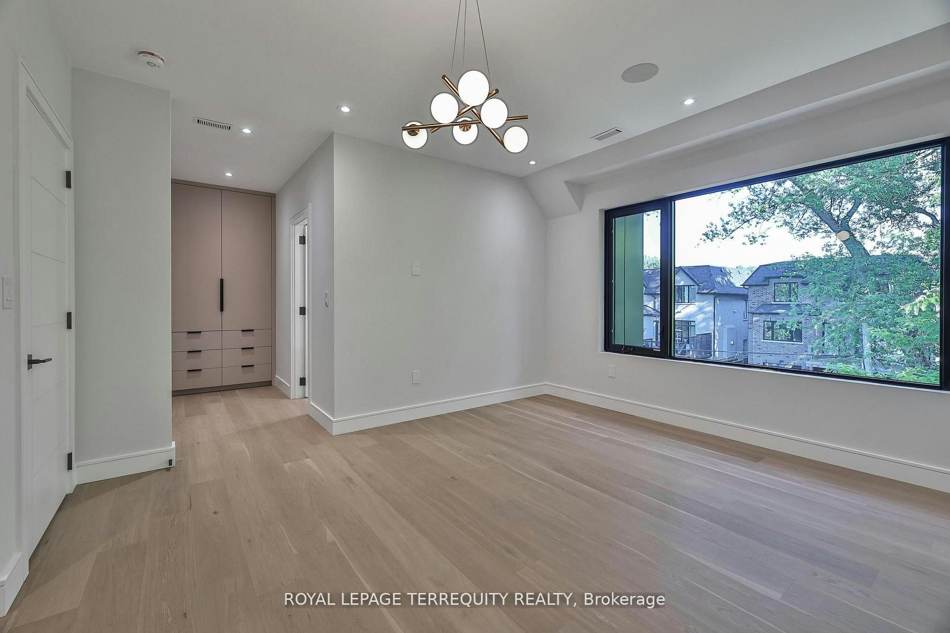741 Woburn Avenue, Toronto, ON, M5M 1M2 - 25